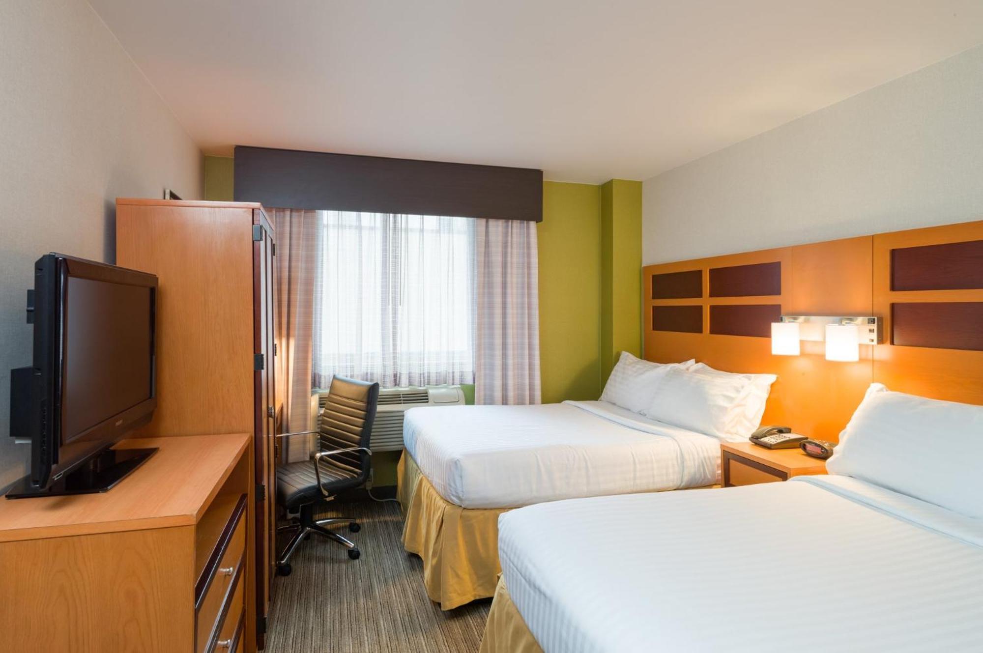 Holiday Inn Express - Times Square By Ihg New York Exteriér fotografie